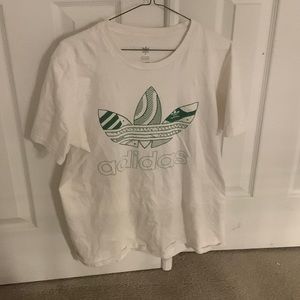 Mens Medium Adidas Green Leaf T-shirt